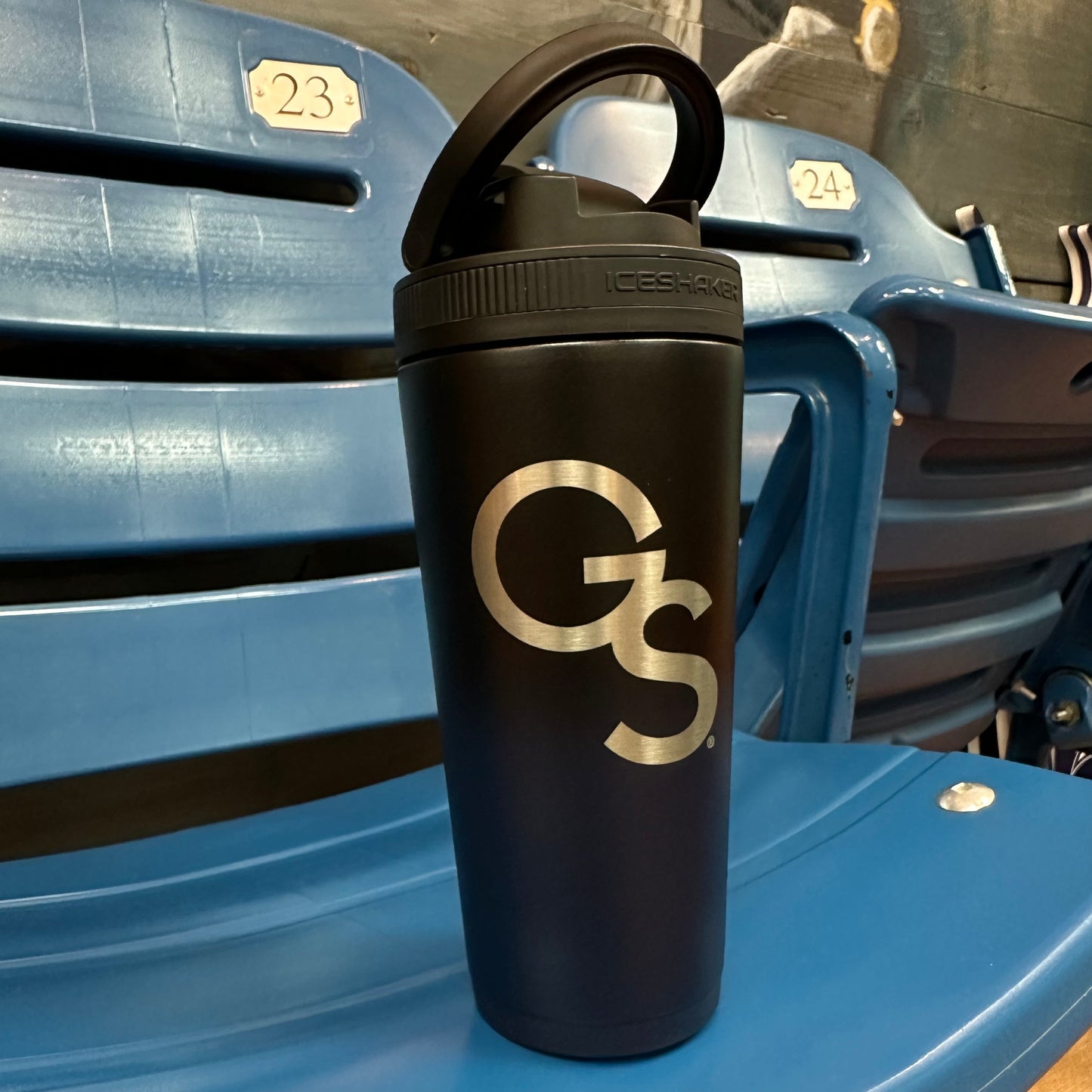 Ice Shaker® 26oz Insulated Tumbler