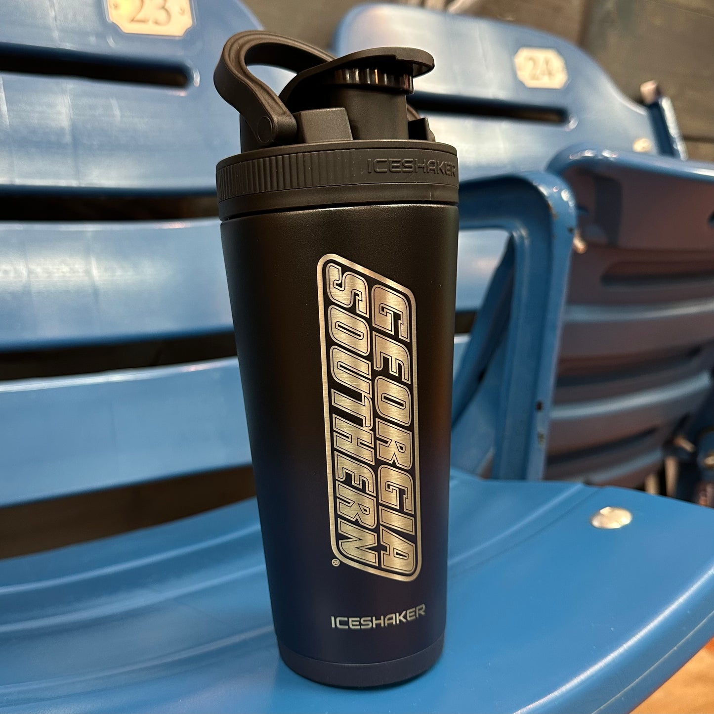 Ice Shaker® 26oz Insulated Tumbler
