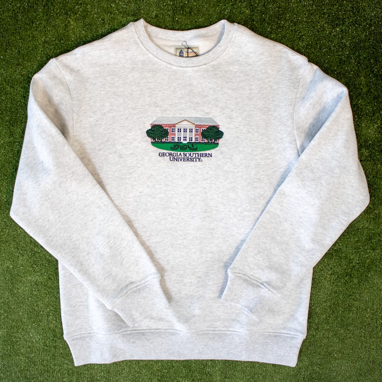 COLLEGE TRADITIONS - Sweetheart Circle Crew Sweatshirt - HEATHER GREY