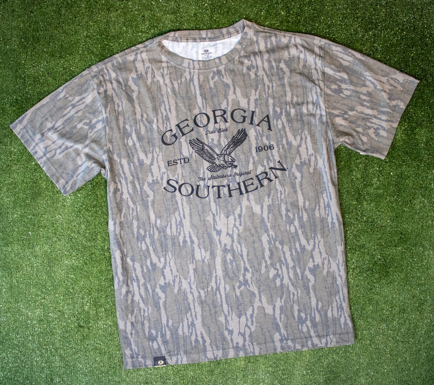 Over Under Eagle Original - MOSSY OAK® Bottomland Washed Tee