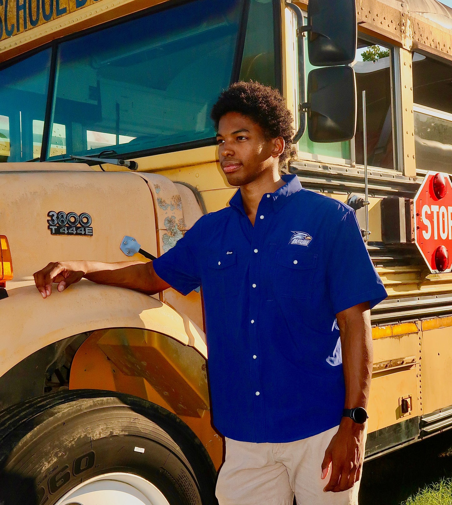 SNAPS - Tailgaiter Pearl Snap Button Down